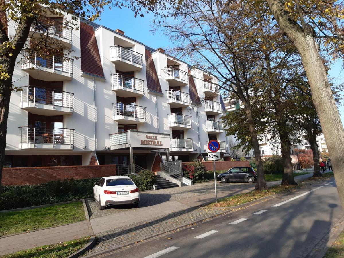 Apartament Trzy Pomosty Villa Mistral 斯维诺乌伊希切 外观 照片